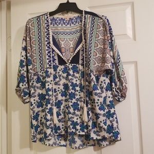 Cute mixed print Gibson Latimer tunic top. Size M